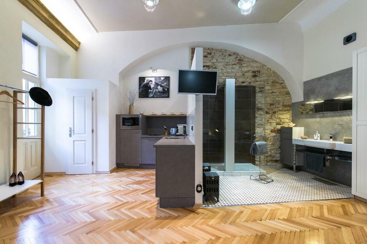 Apartment Nebovidy I - Historic Centre - Terrace - Air Conditioning Prague Exterior photo